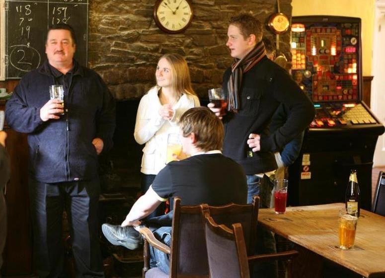 הוסטל The Bradworthy Inn