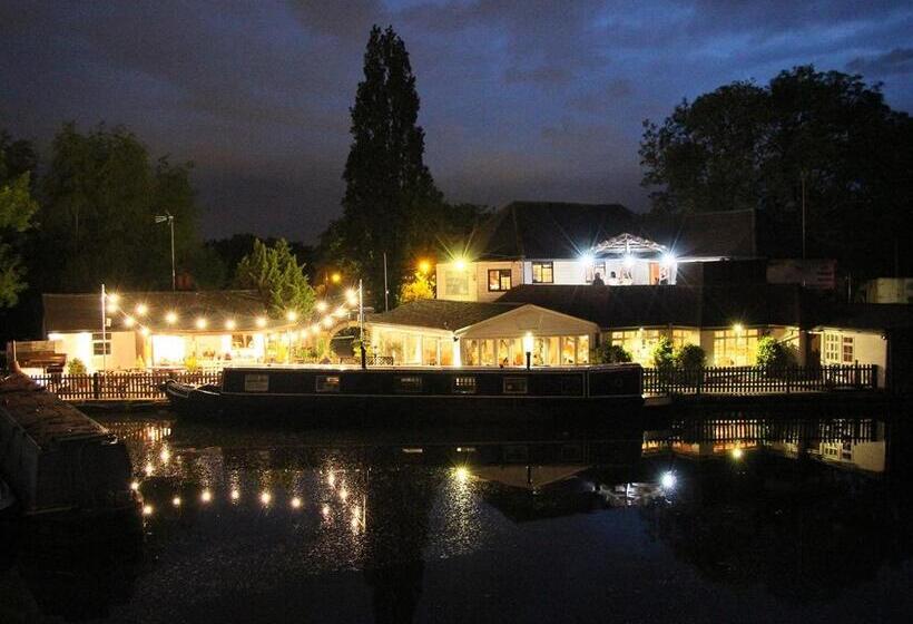 هاستل The Watersedge, Canal Cottages