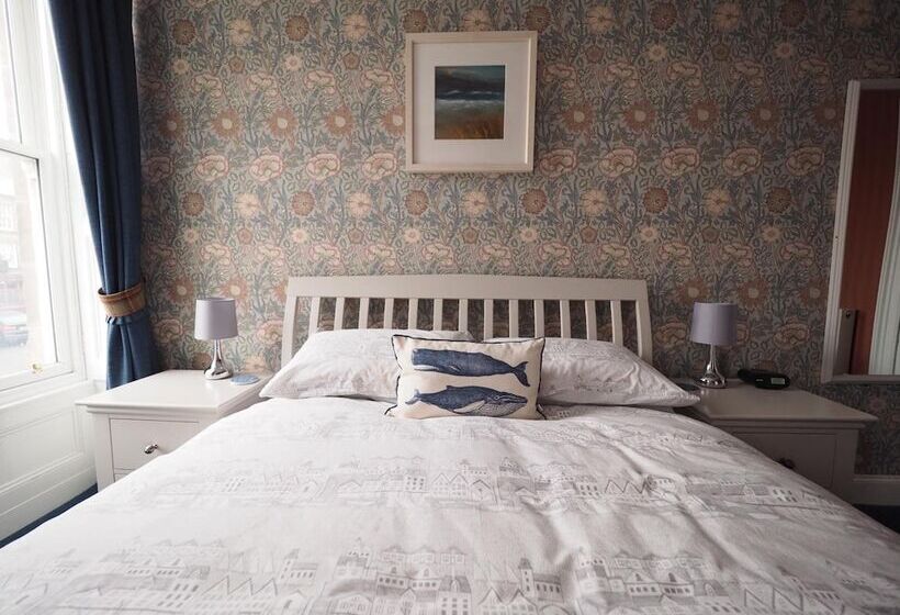 تختخواب و صبحانه Cowrie Guest House