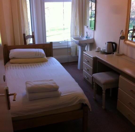 پانسیون Chadwick Guest House