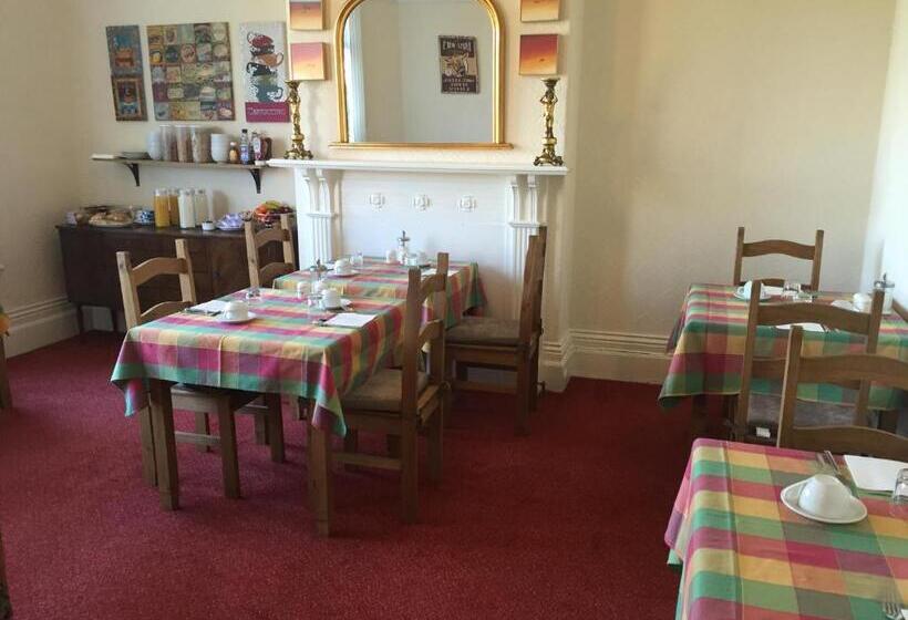 پانسیون Chadwick Guest House