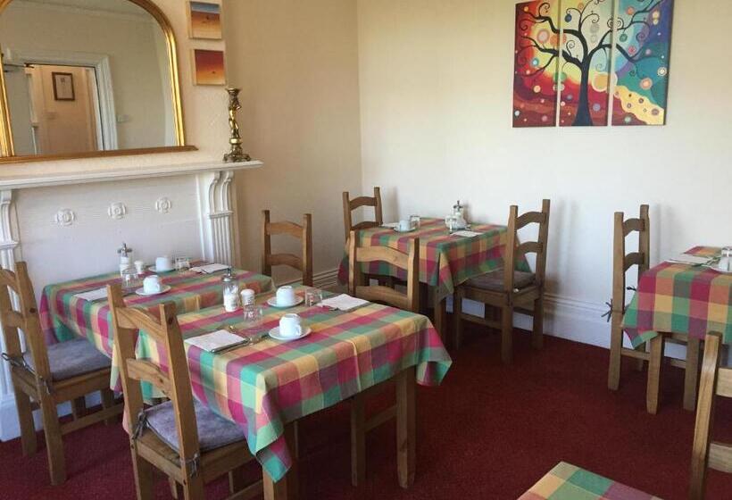 پانسیون Chadwick Guest House