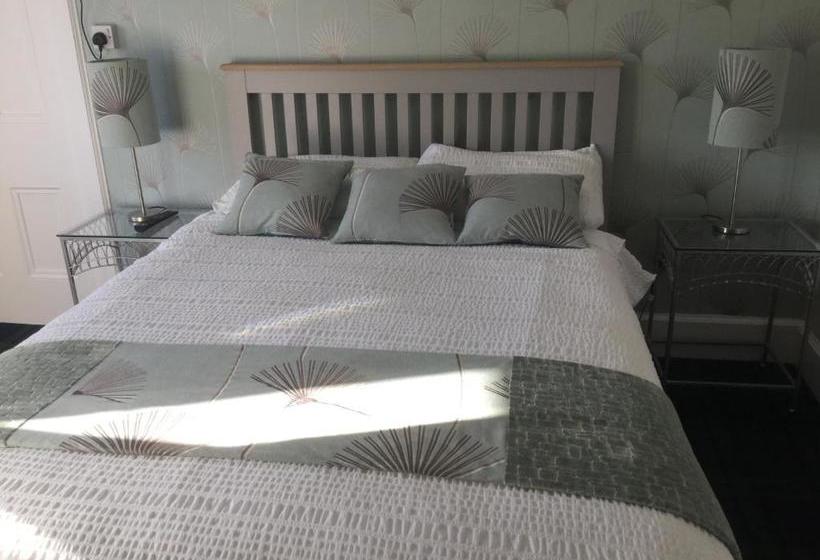 פנסיון Moraydale Guest House