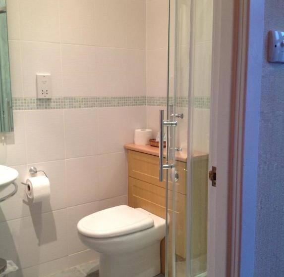 פנסיון Moraydale Guest House