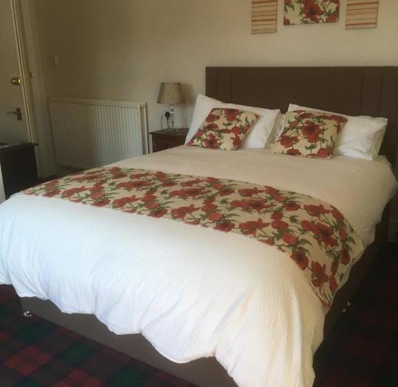 פנסיון Moraydale Guest House