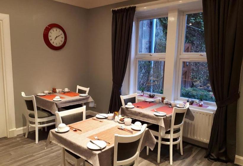 بنسيون Rowanlea Guest House