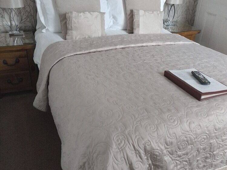 پانسیون Sunflower Lodge