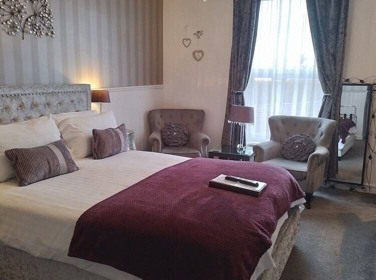 پانسیون Sunflower Lodge