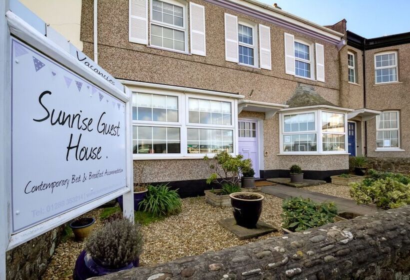 پانسیون Sunrise Guest House