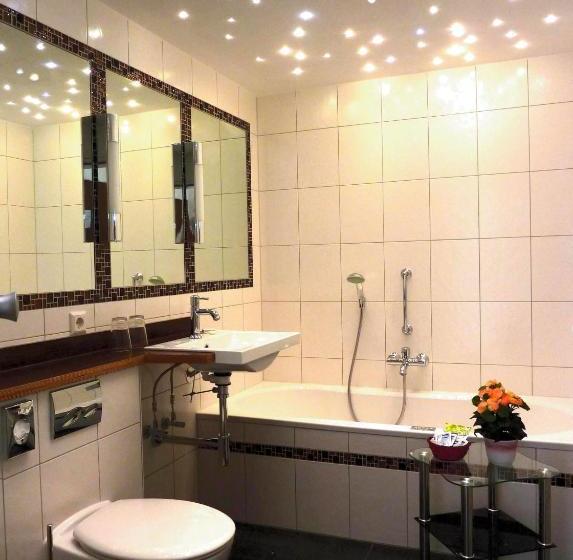 Общежитие Historisches Genusshotel Löwen