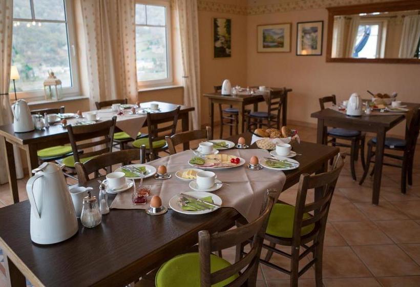 ペンション Weingut Stiftshof