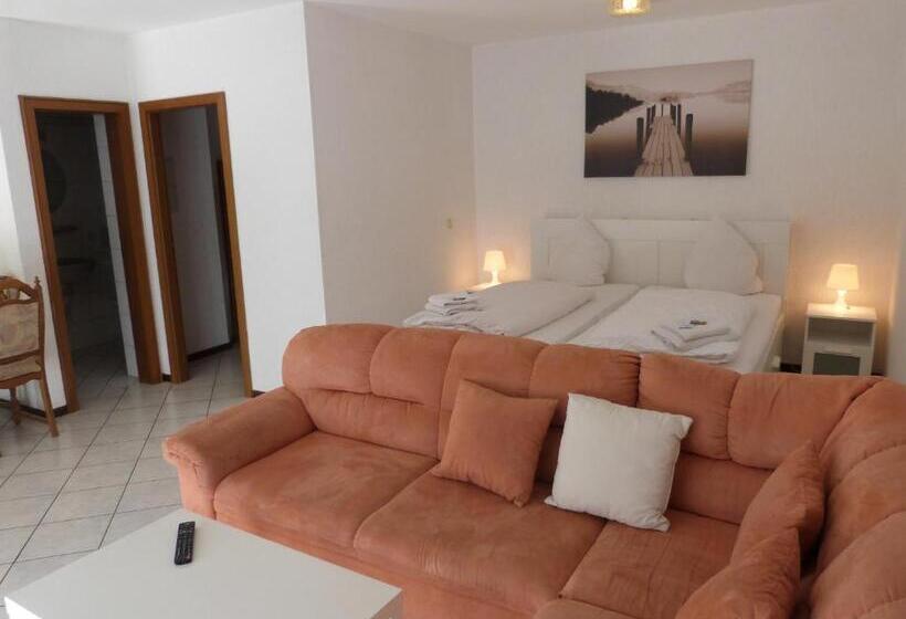 ペンション Winzergasthof Zum Kellerstübchen