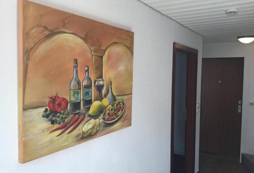 פנסיון Kulisse Apartments