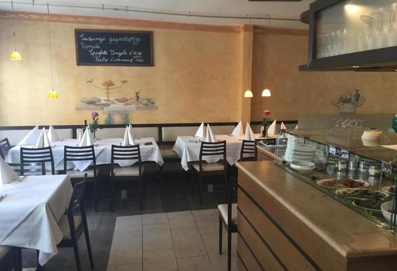 פנסיון Kulisse Apartments