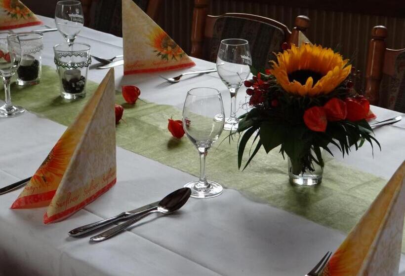 بنسيون Gasthaus Post