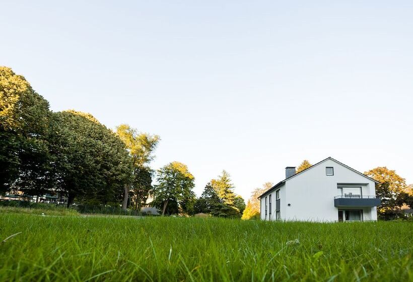 Пансион Haus Am Park  Ihr Gästehaus In Velbert