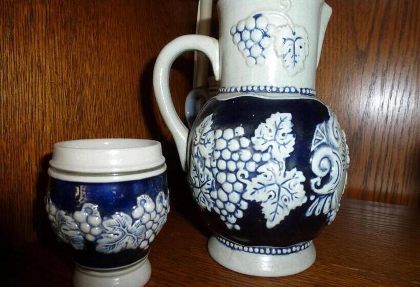 ペンション Wein  Und Gästehaus St. Aldegundishof