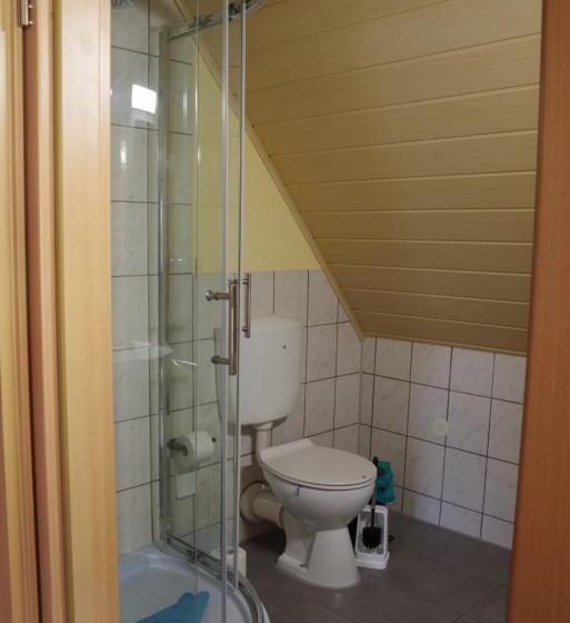 Wirtschaft & Pension Zum Huthaus