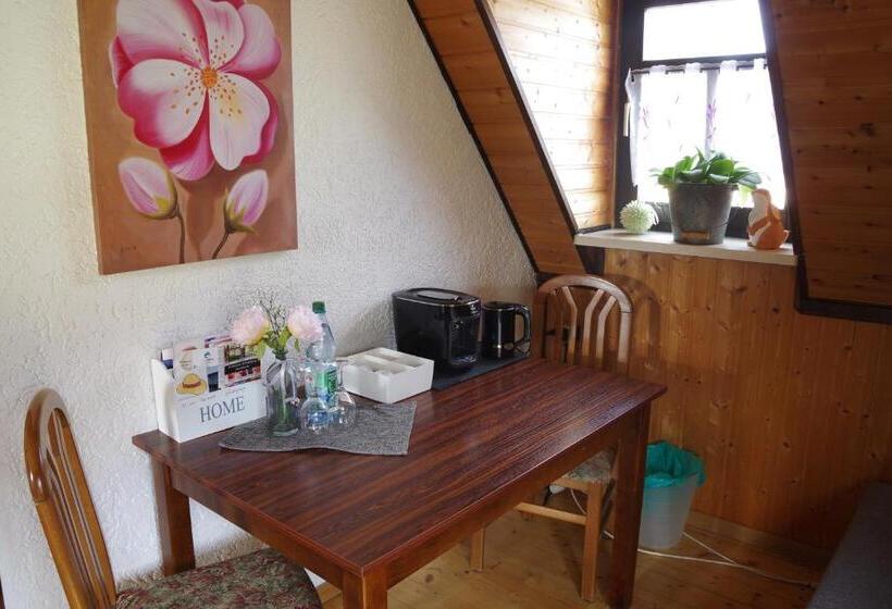 Wirtschaft & Pension Zum Huthaus