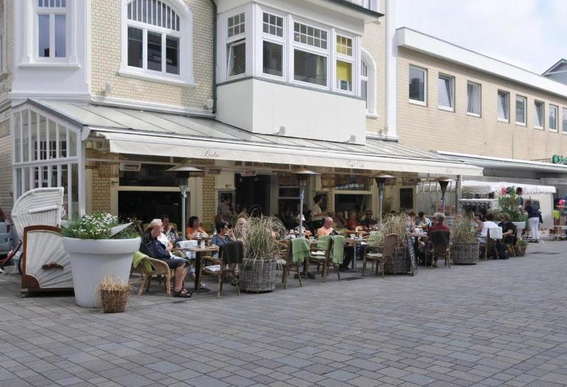 پانسیون Café Orth