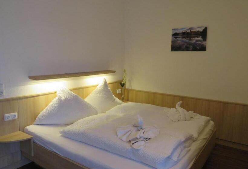 Пансион Gast & Logierhaus Am Rheinsberger See