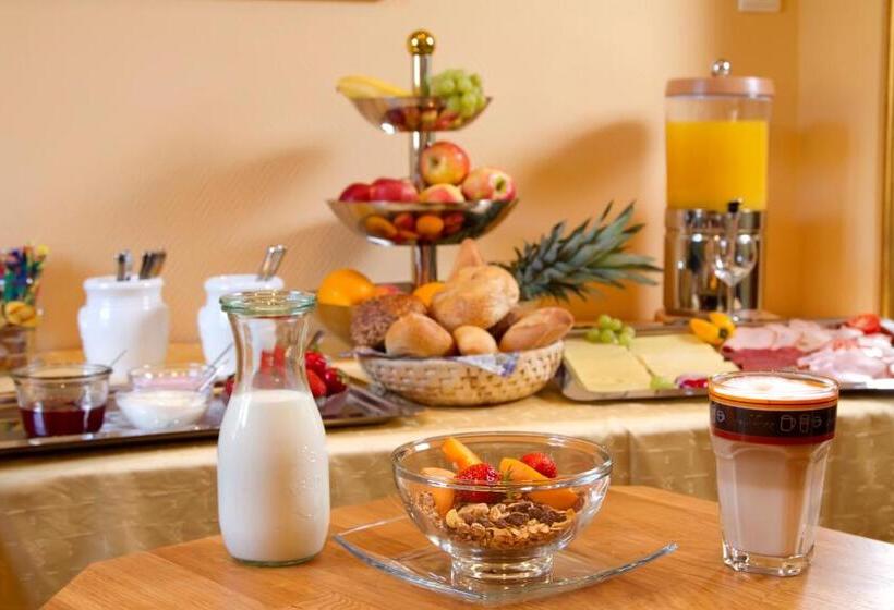 ペンション Gästehaus Hebinger Am Schlosspark