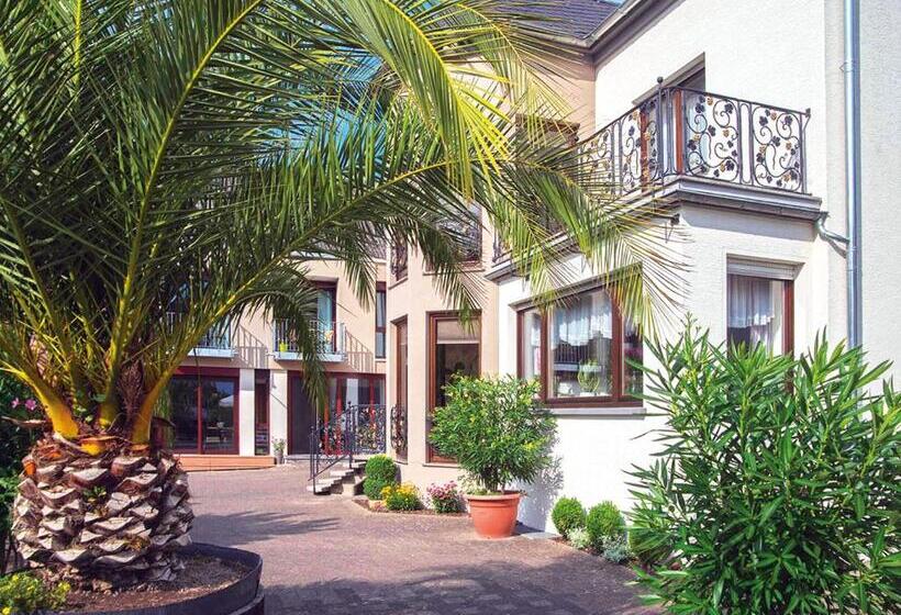 펜션 Gästehaus Und Weingut Bernd Frieden