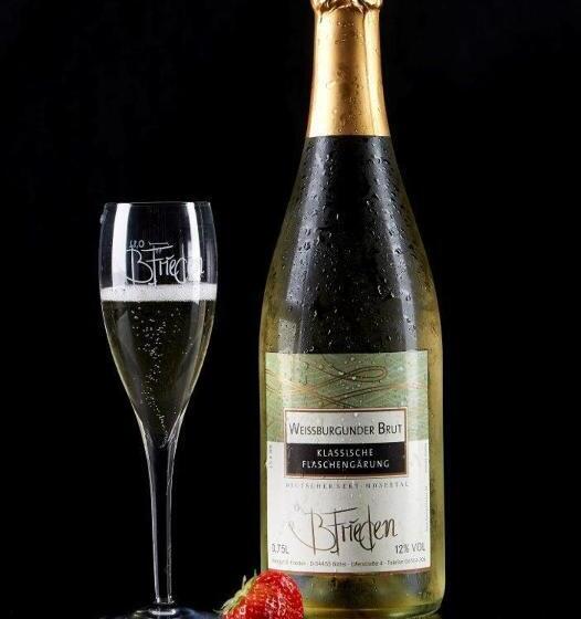 펜션 Gästehaus Und Weingut Bernd Frieden