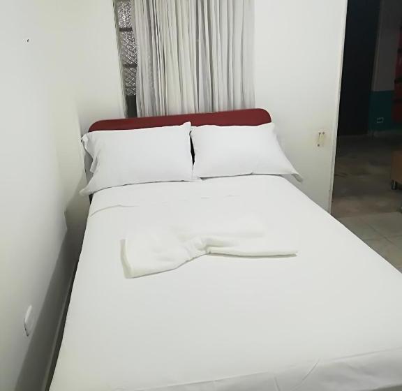 پانسیون Hostal El Mohan