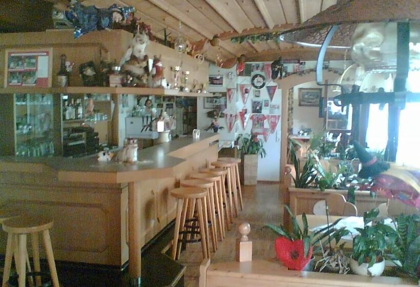 ペンション Landgasthaus Gemsennest