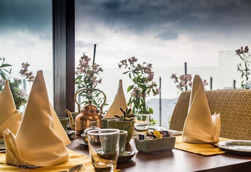 ホテル The Fern Brentwood Resort, Mussoorie