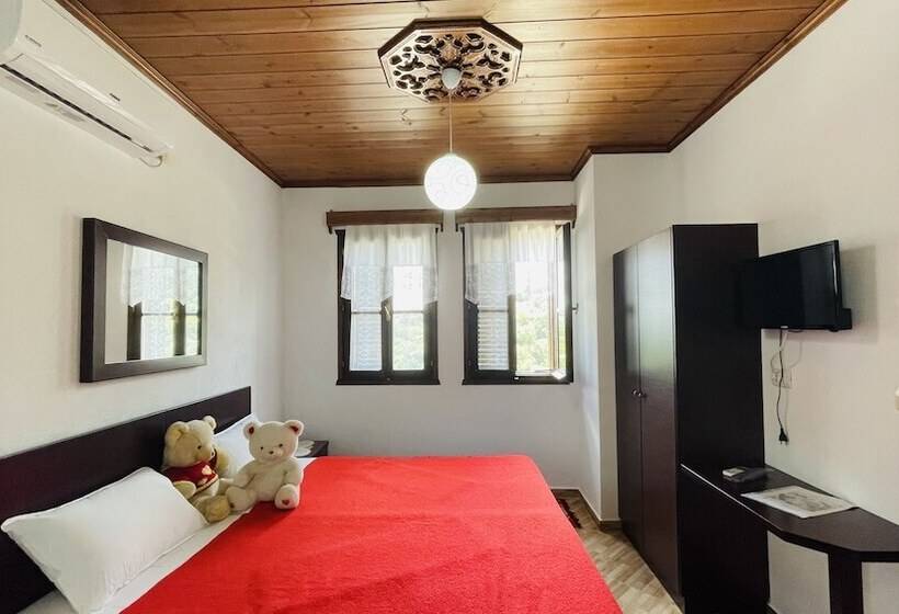 پانسیون Denis Guest House