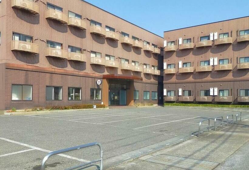 هتل Isesaki East