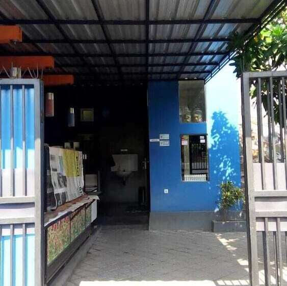 פנסיון Colorbox House
