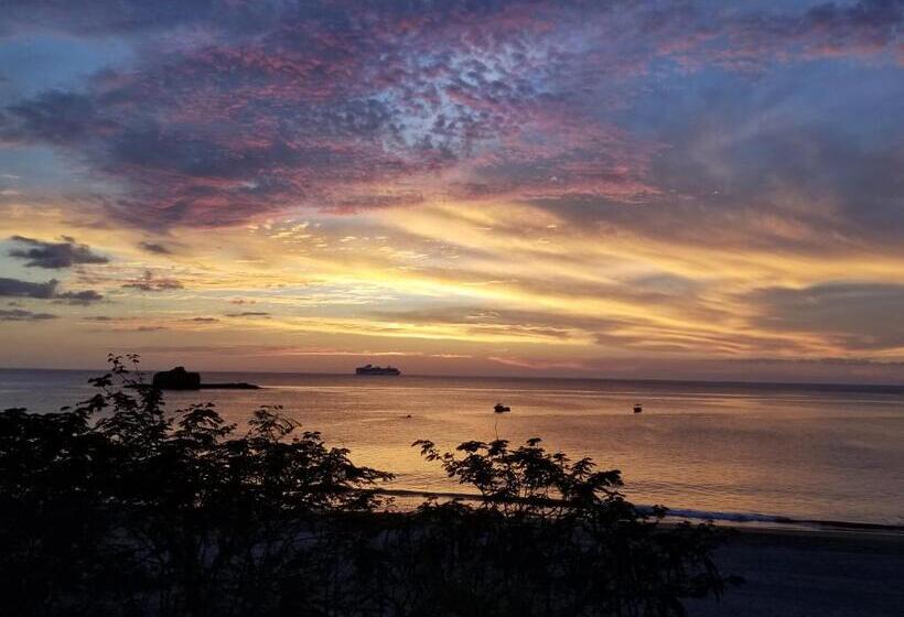 تختخواب و صبحانه Lacasa   San Juan Del Sur