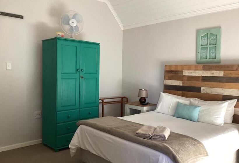 בית מלון כפרי Ledges Retreat