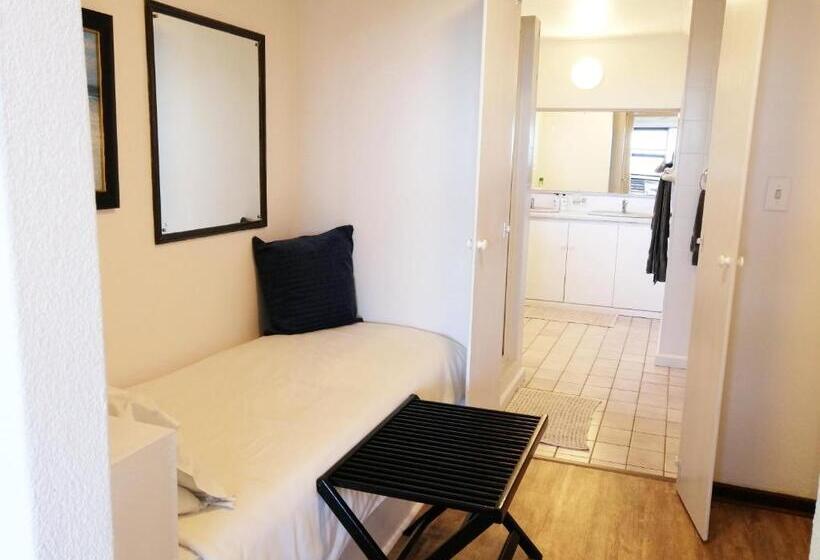 پانسیون Swallows Nest Plett