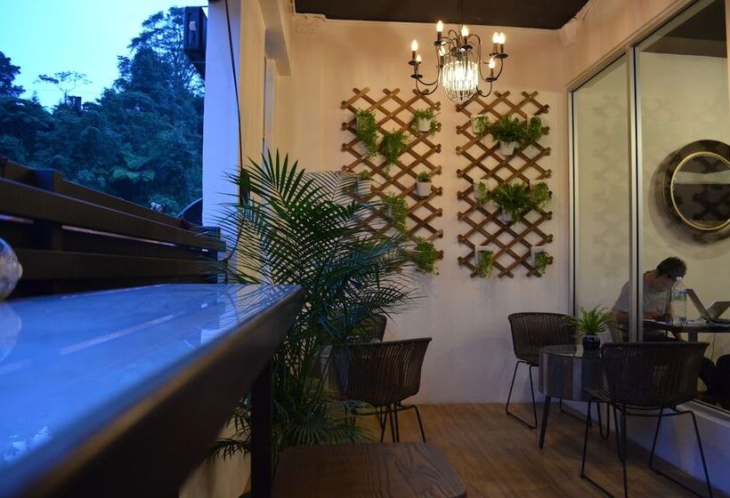 فنادق الكبسولة Sleepbox Hotel   Hostel