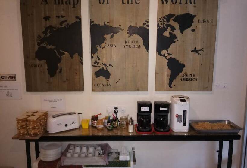 فنادق الكبسولة Sleepbox Hotel   Hostel