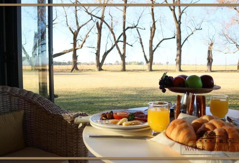 פנסיון Water On Waldrift Guesthouse