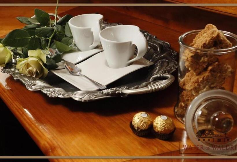 פנסיון Water On Waldrift Guesthouse