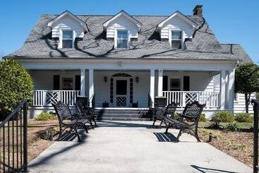 هاستل Swamp Rabbit Inn Travelers Rest