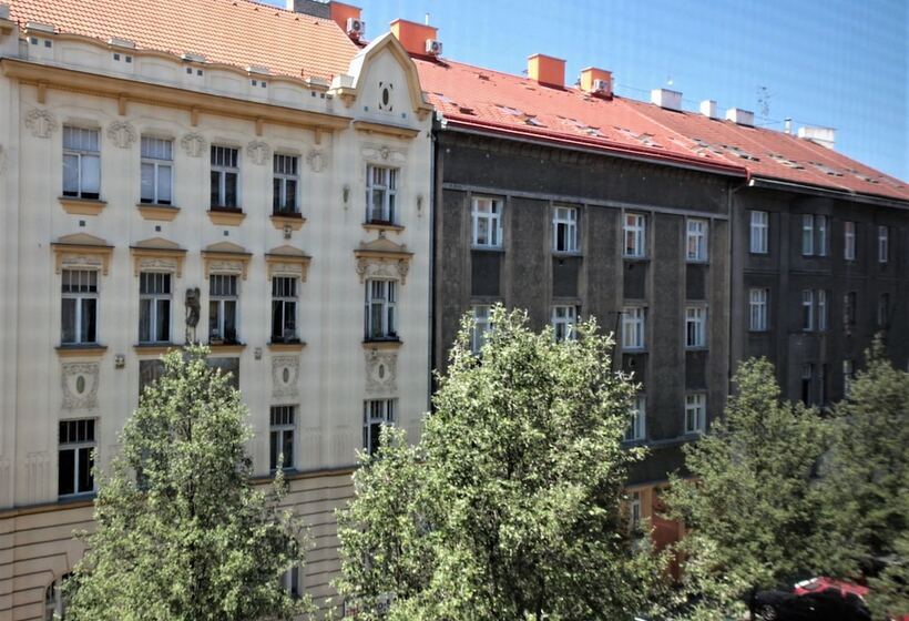 City Castle Apart