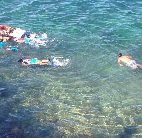 هتل Large Beach