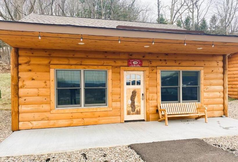 هتل The Lodges At Sunset Village