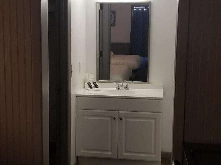 مُتل Blue Sky Inn  Veteran Owned, New Breakfast Area, Rennovated Rooms, 5 Plus Acres For You And Your Pet