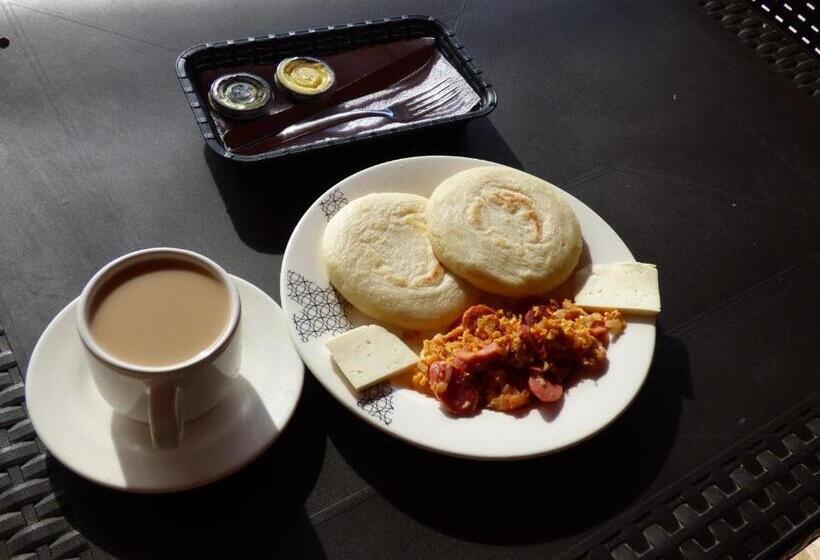 پانسیون Hostal Alto De La Montaña