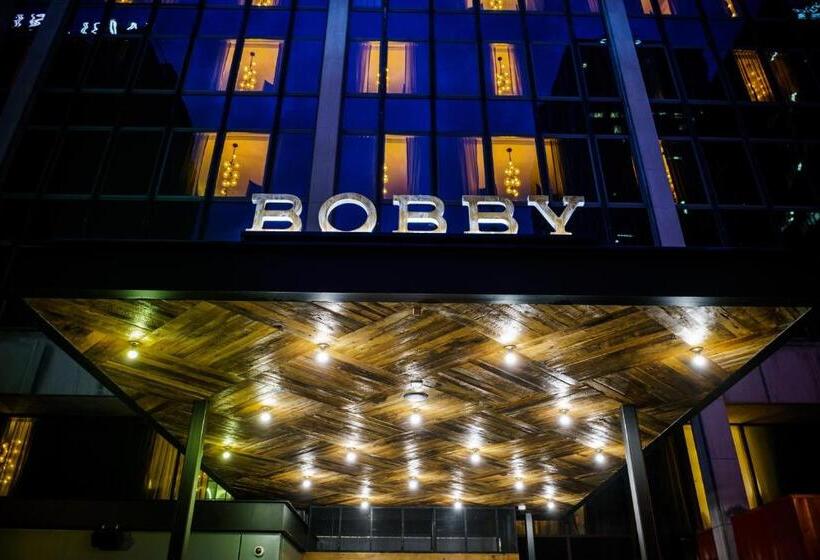 هتل Bobby  Nashville