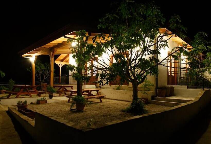 پانسیون Ionia Guest House