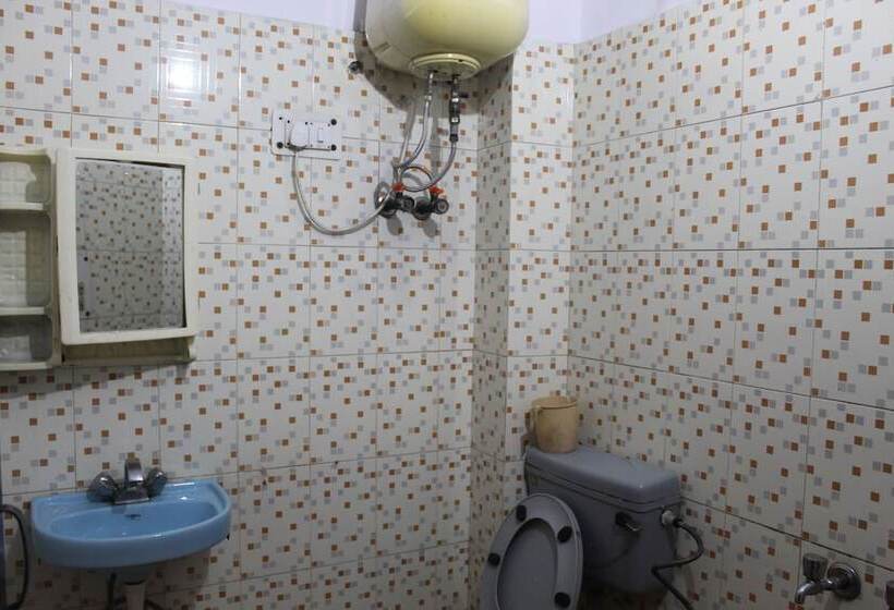 هاستل Rajdhani Inn